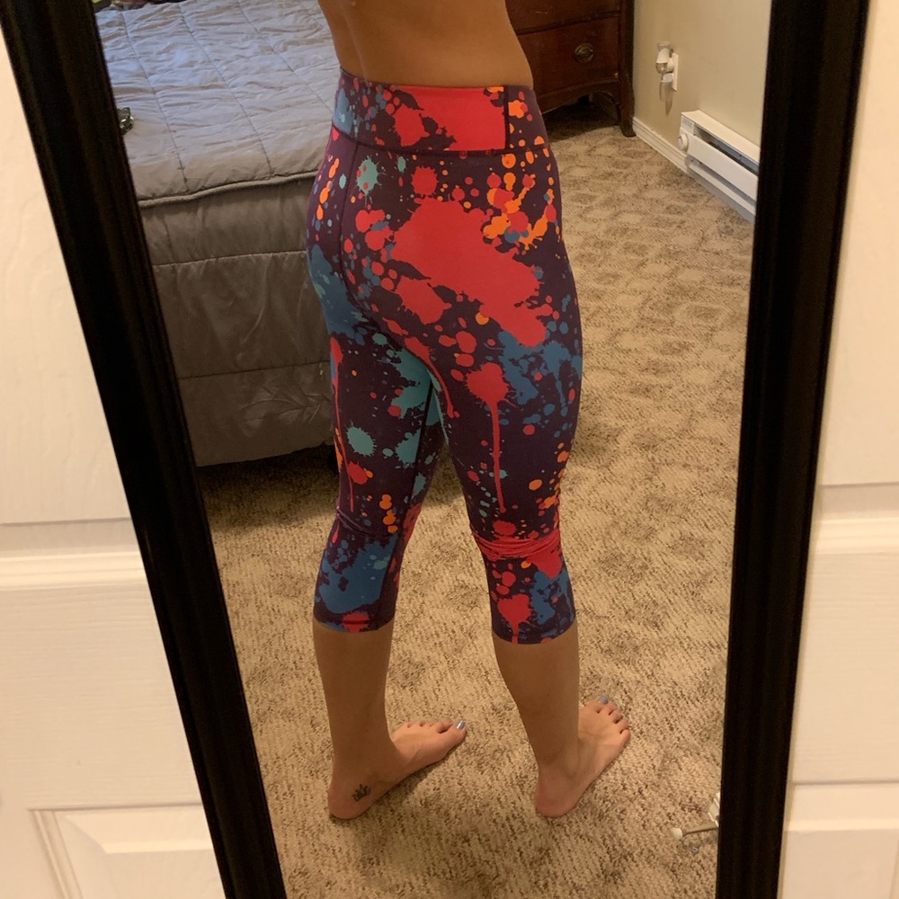 Constantly Varied Gear cropped leggings
